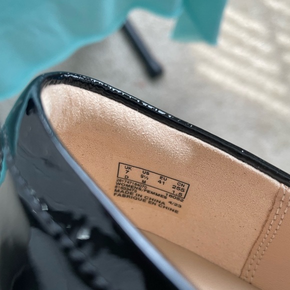 Clarks Daiss 30 Black Patent Shoes size 9.5 NIB - Picture 4 of 7